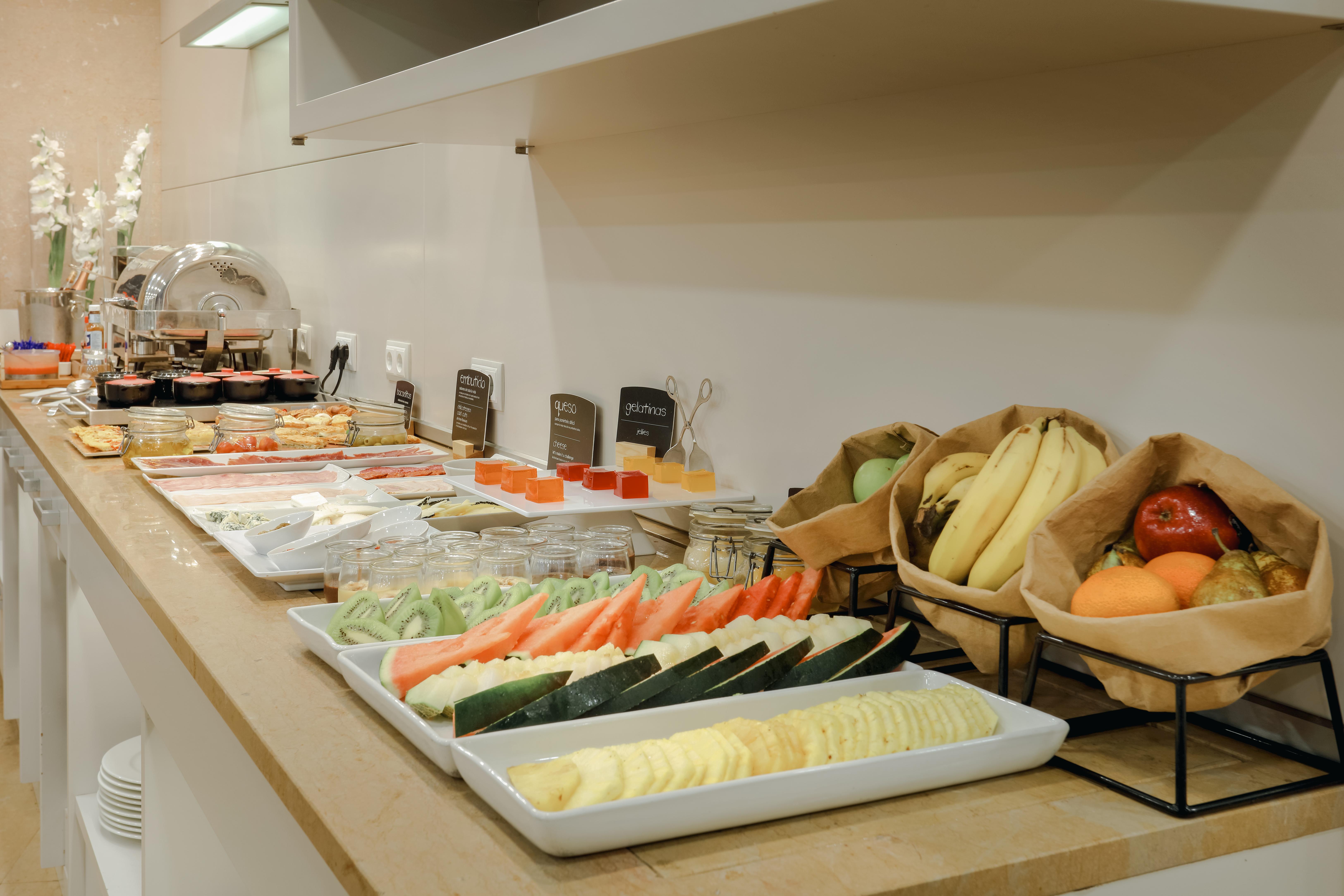 Catalonia La Boqueria Hotel Барселона Екстериор снимка