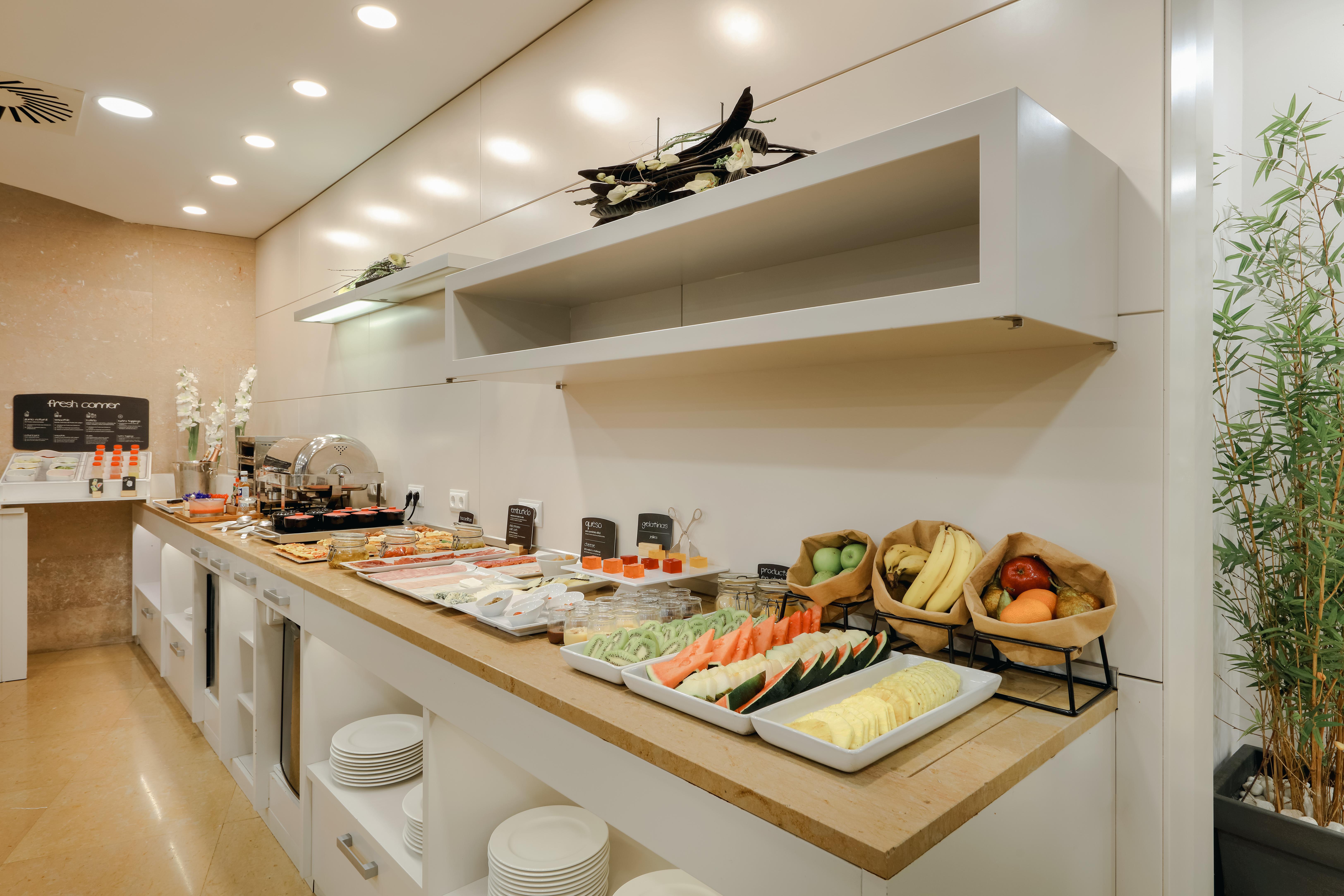Catalonia La Boqueria Hotel Барселона Екстериор снимка