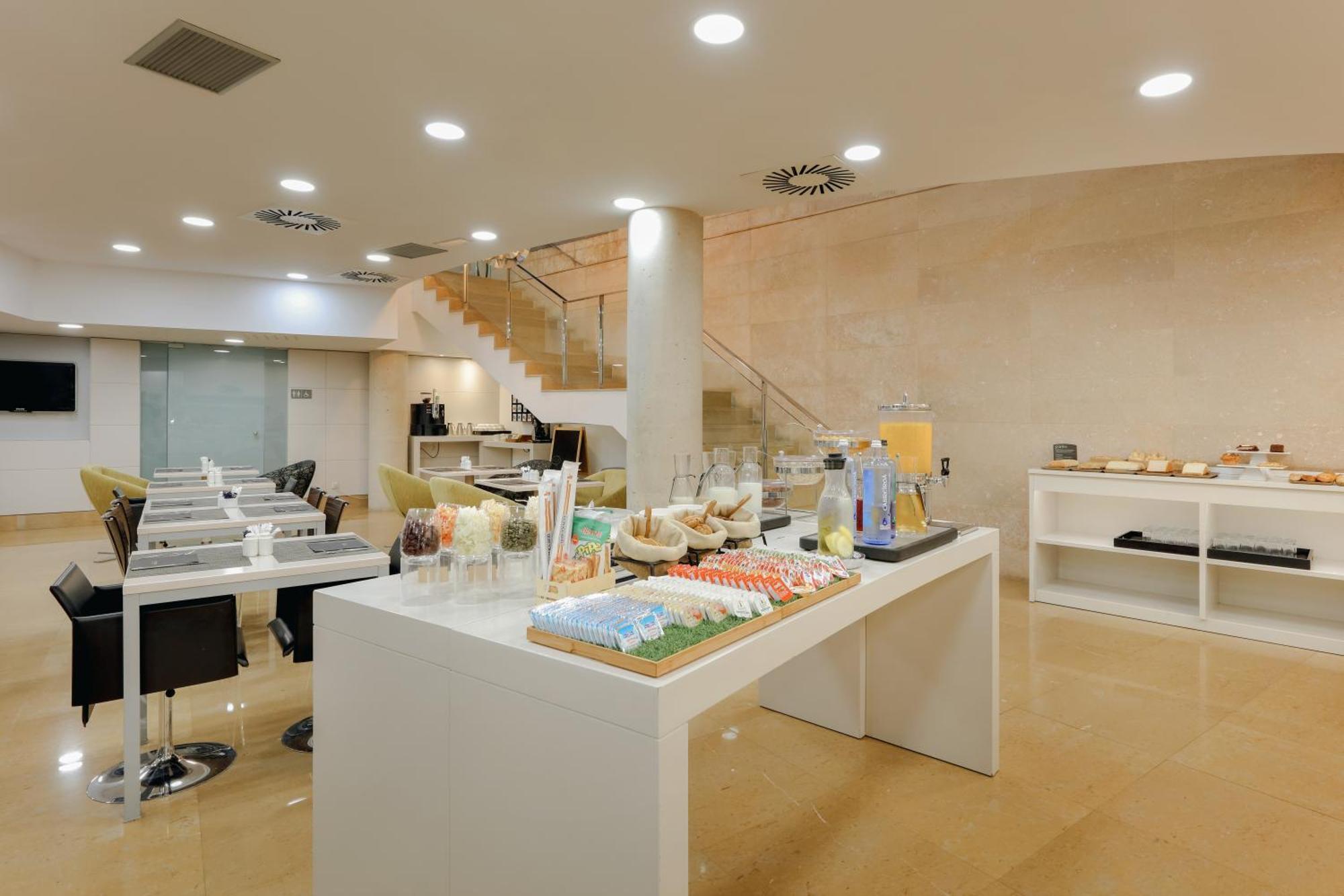 Catalonia La Boqueria Hotel Барселона Екстериор снимка