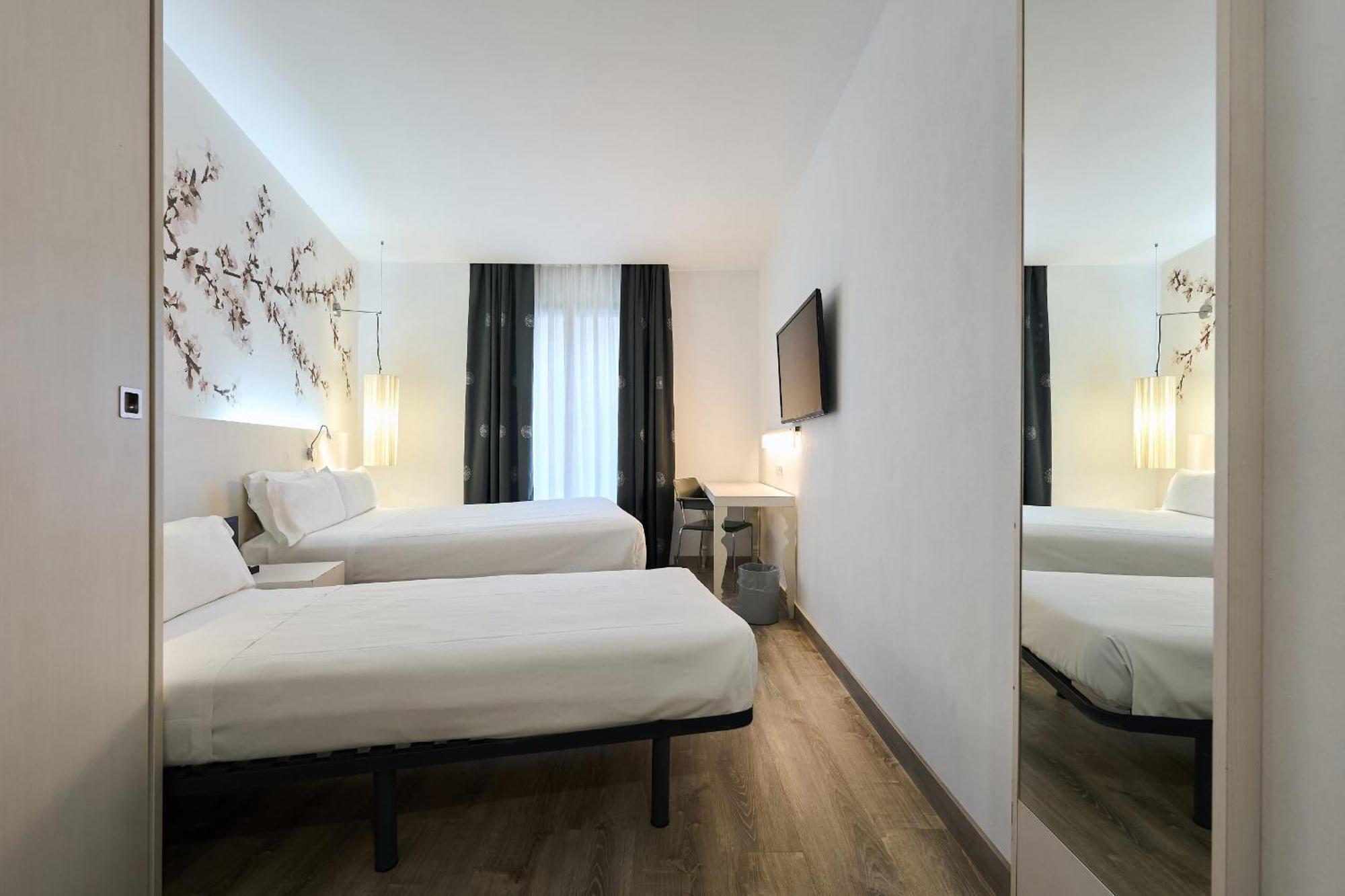 Catalonia La Boqueria Hotel Барселона Екстериор снимка