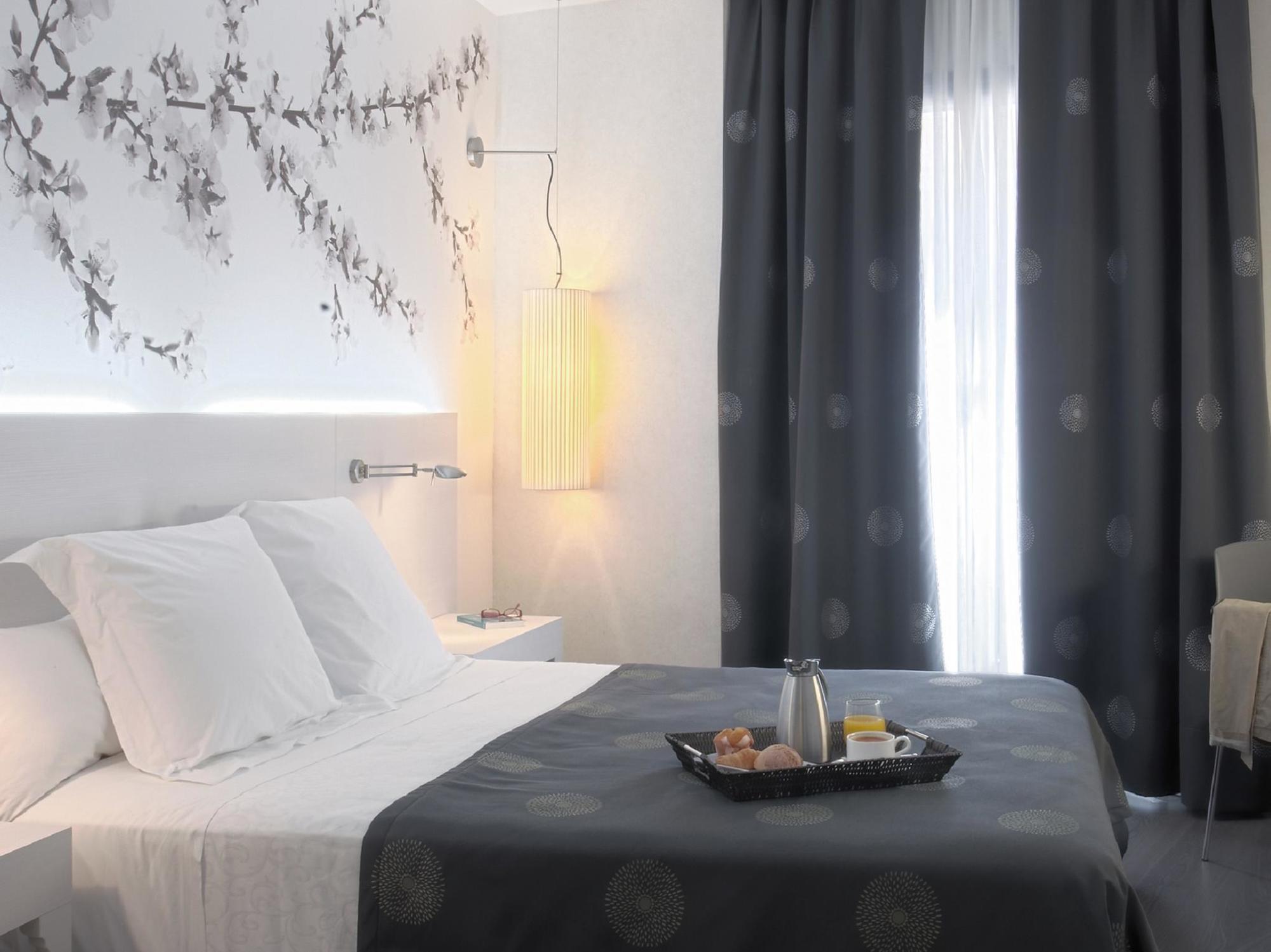 Catalonia La Boqueria Hotel Барселона Екстериор снимка