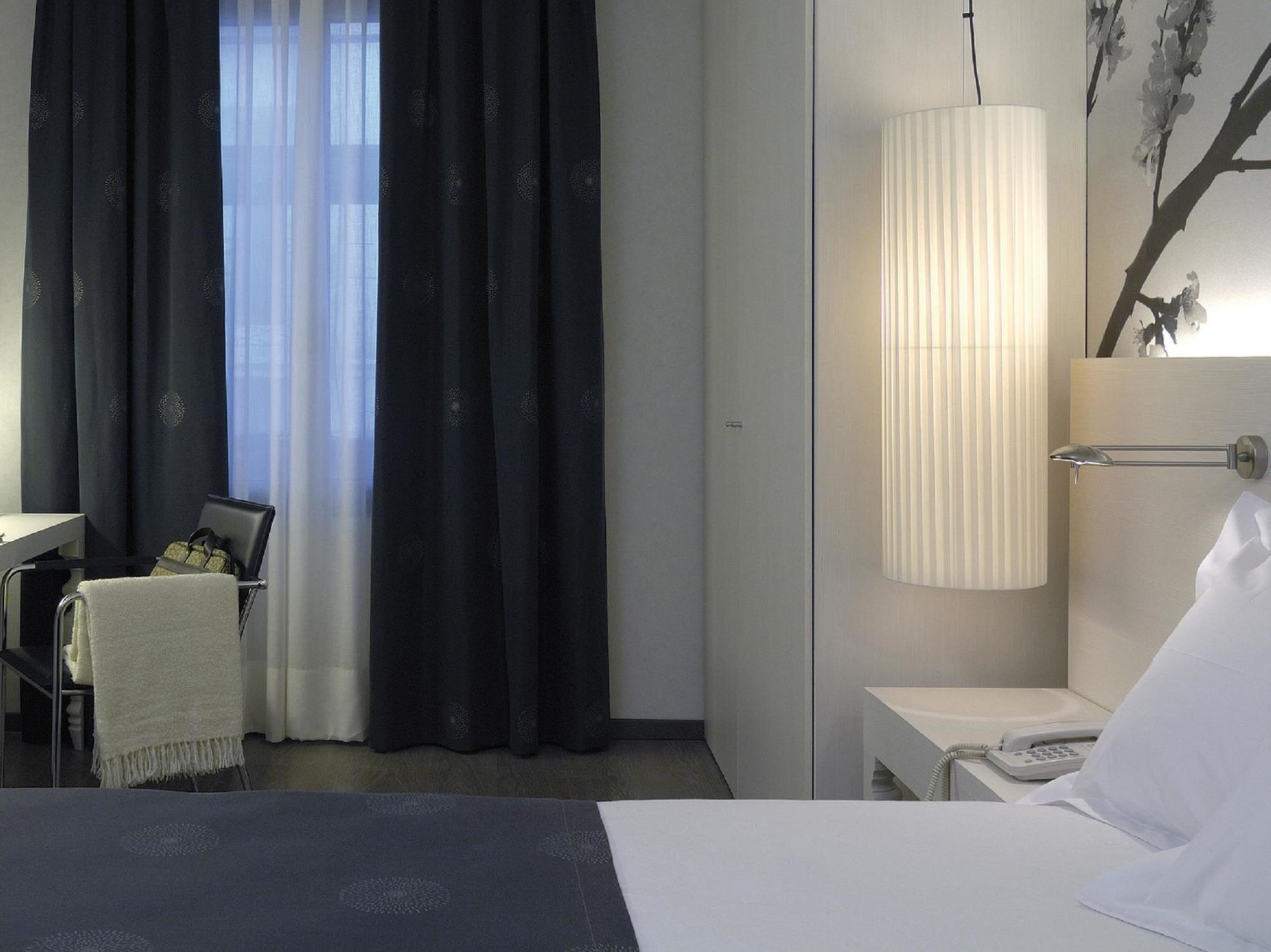 Catalonia La Boqueria Hotel Барселона Екстериор снимка