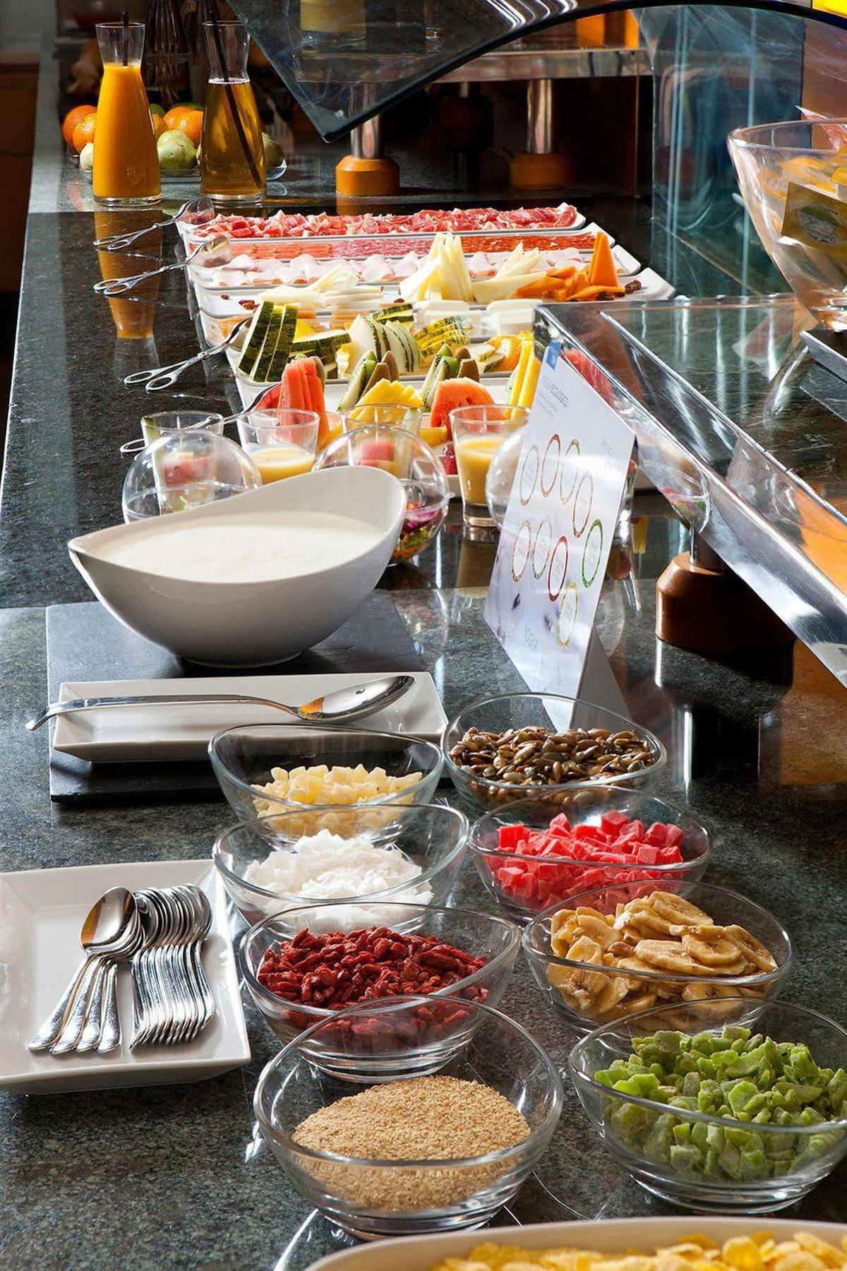 Catalonia La Boqueria Hotel Барселона Екстериор снимка